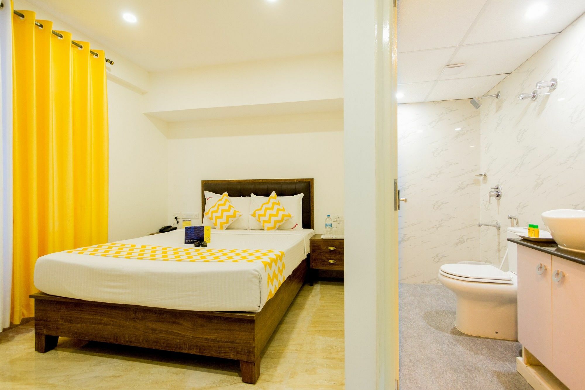 העיר בנגלור Fabhotel Oakwey Inn - Indiranagar מראה חיצוני תמונה